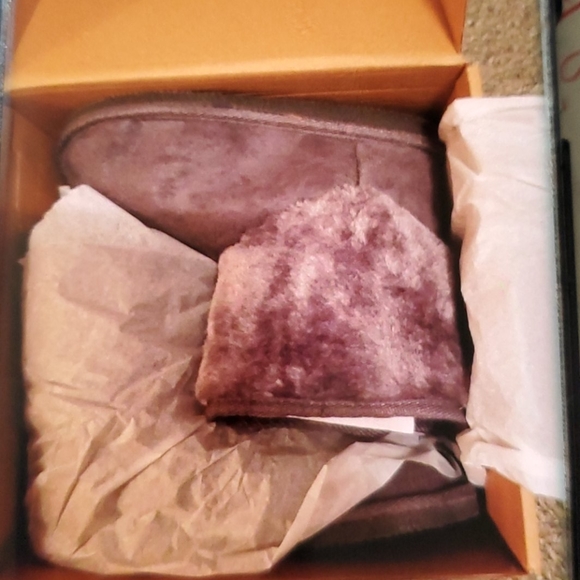 Girls Boots - Picture 3 of 7